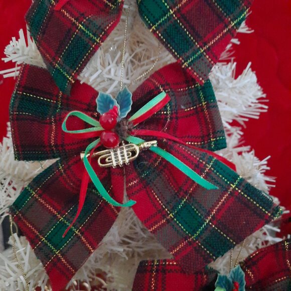 23 RED Ornaments & Two Furry Velvet Plaid Traditional Christmas Stockings - Picture 4 of 7